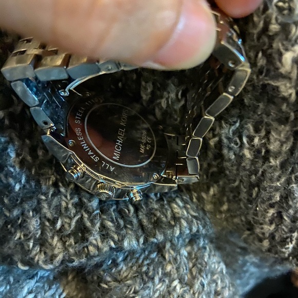 Michael Kors watch - Picture 7 of 11